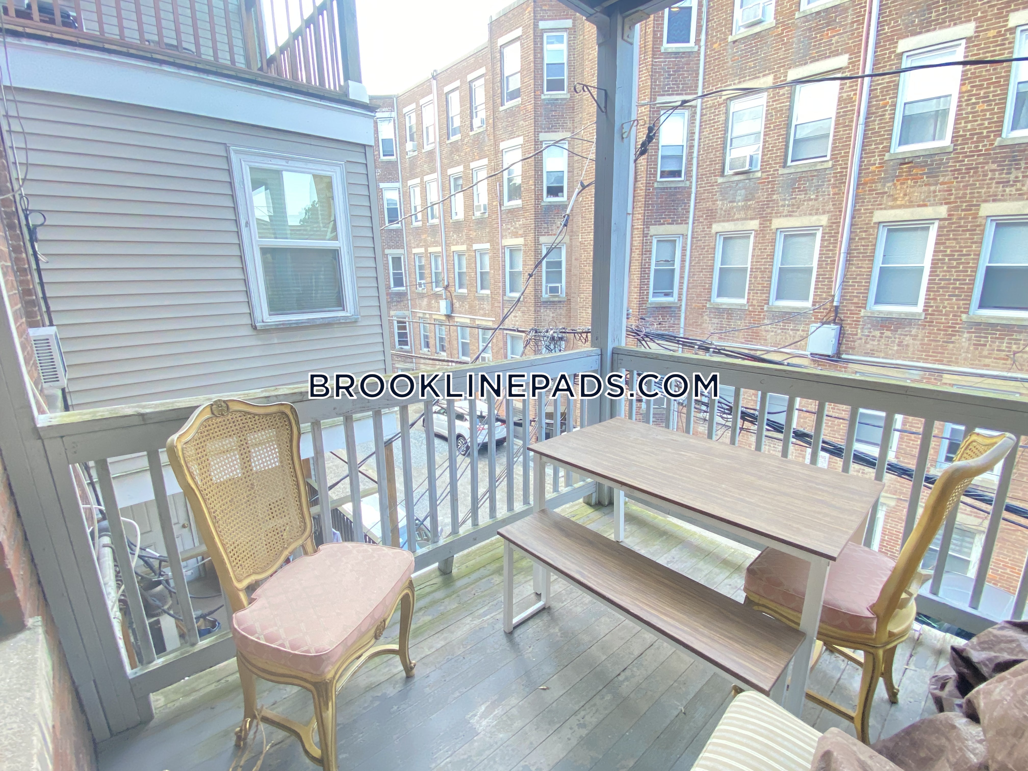 4 bed, 2 bath apartment for rent at 1440 Beacon St Unit 2, Chestnut Hill — photo 8 of 15