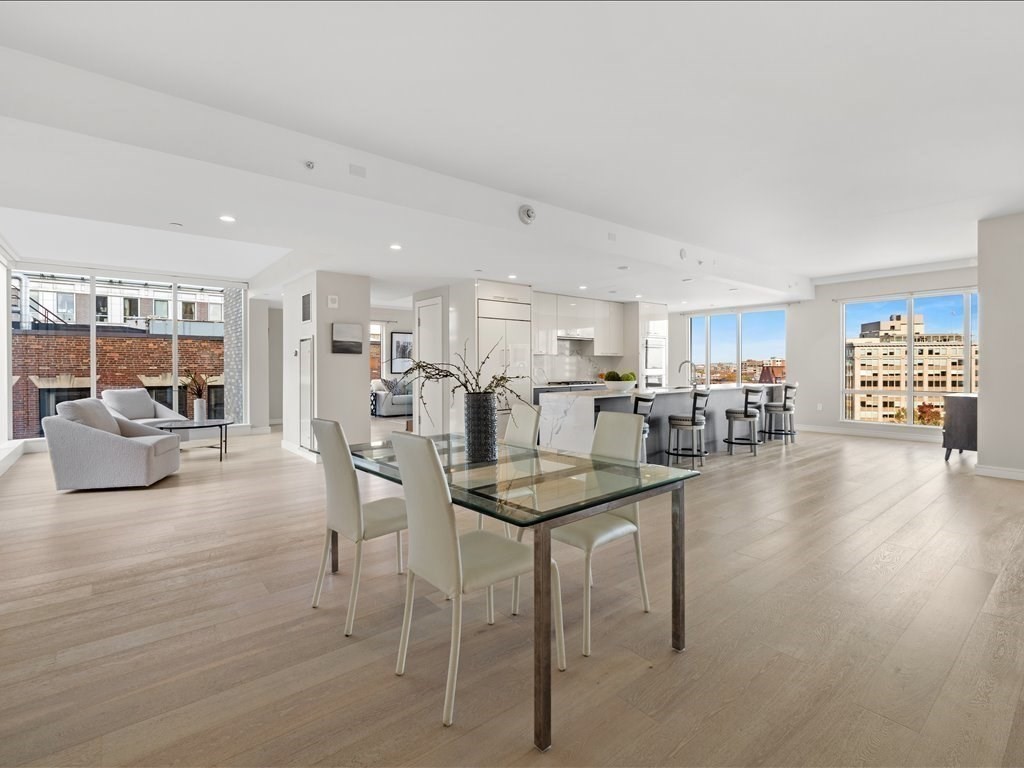 110 Broad St, Waterfront