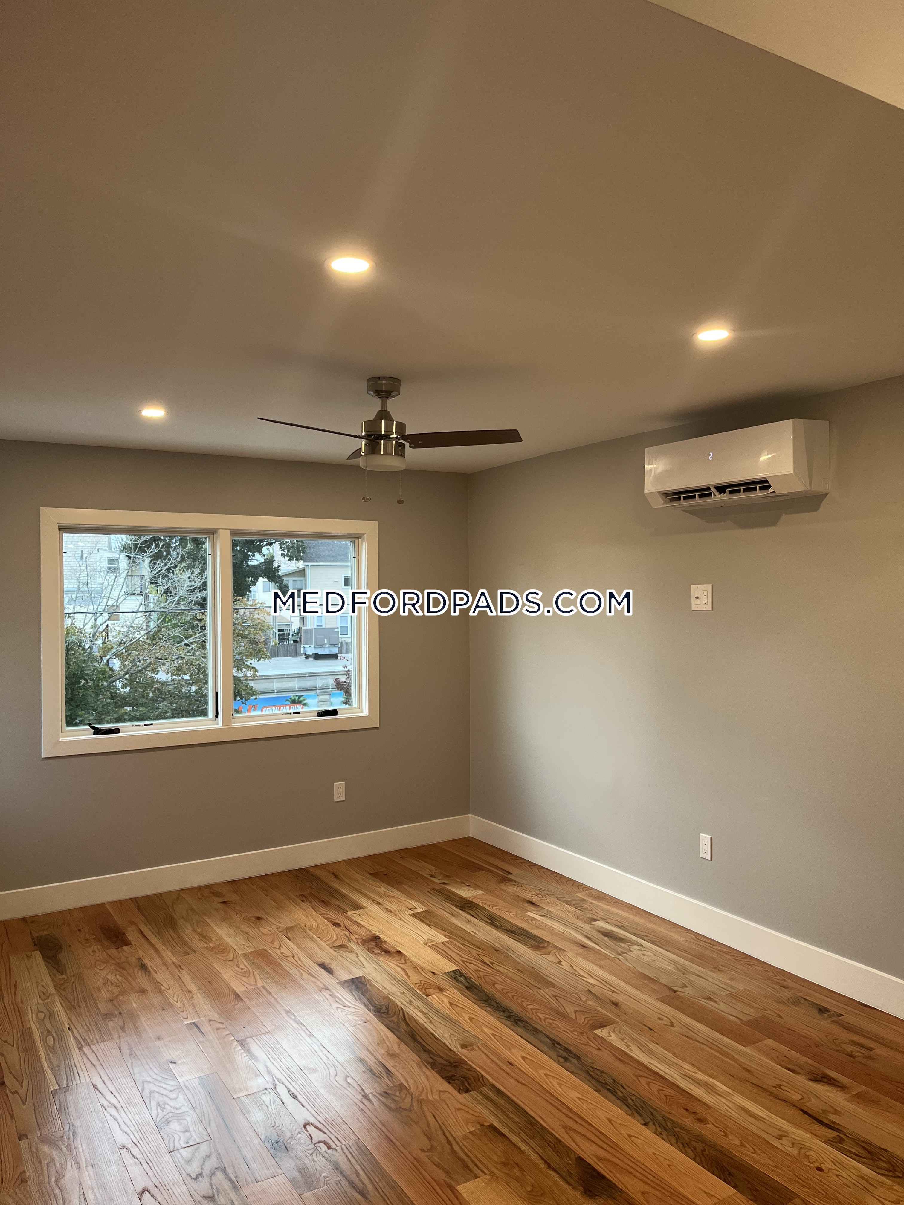 4 bed, 2.5 bath apartment for rent at 258 Main Unit U2, Magoun Square — photo 3 of 20