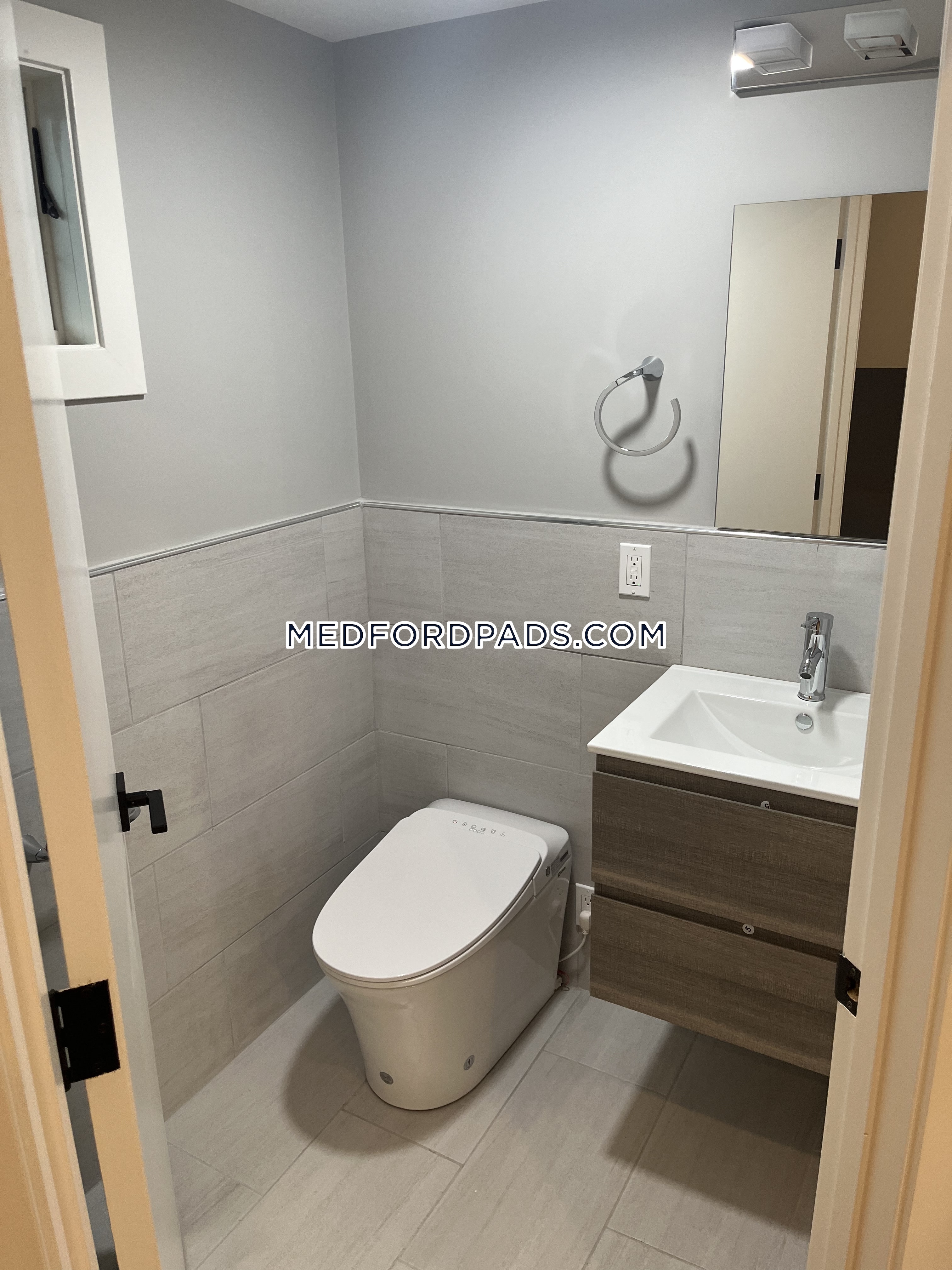 4 bed, 2.5 bath apartment for rent at 258 Main Unit U2, Magoun Square — photo 13 of 20