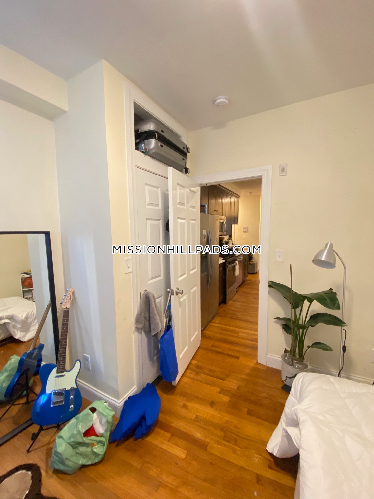 3 bed, 2 bath apartment for rent at 830 Huntington Ave Unit 1, Mission Hill — photo 13 of 23