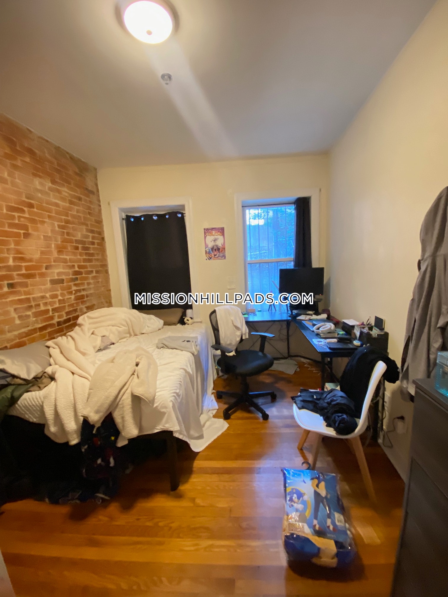 3 bed, 2 bath apartment for rent at 830 Huntington Ave Unit 1, Mission Hill — photo 15 of 23