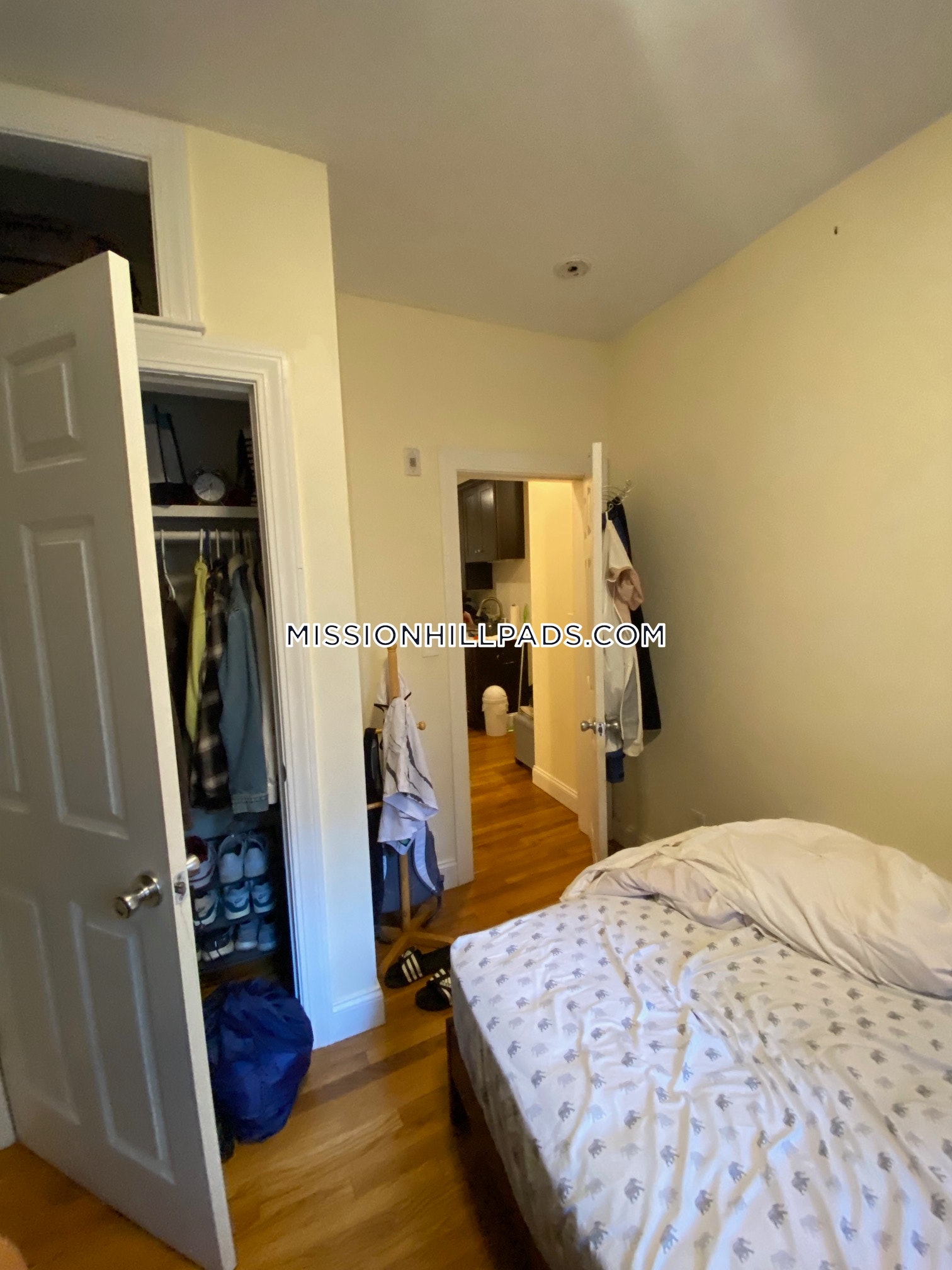 3 bed, 2 bath apartment for rent at 830 Huntington Ave Unit 1, Mission Hill — photo 17 of 23