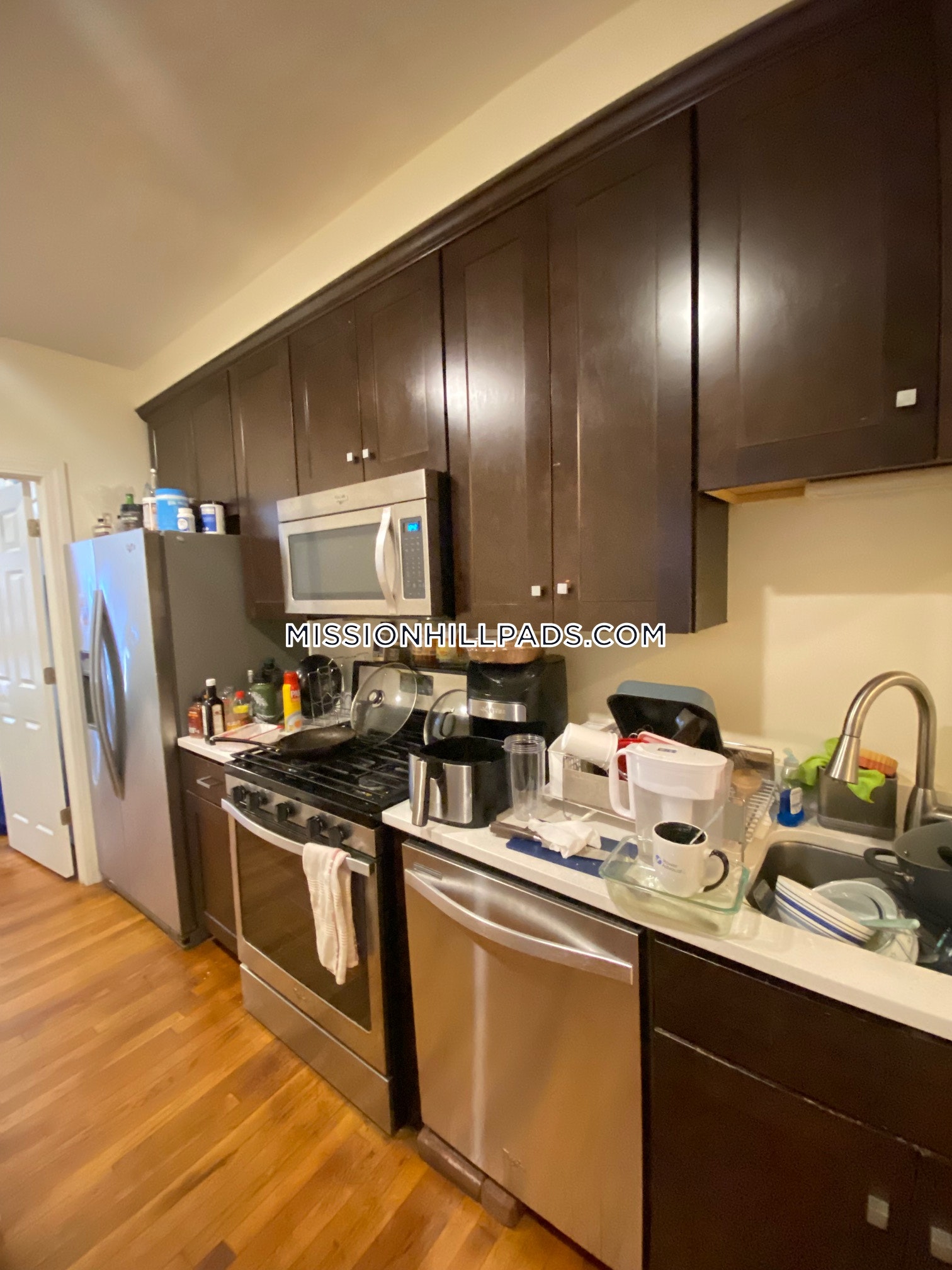 3 bed, 2 bath apartment for rent at 830 Huntington Ave Unit 1, Mission Hill — photo 8 of 23