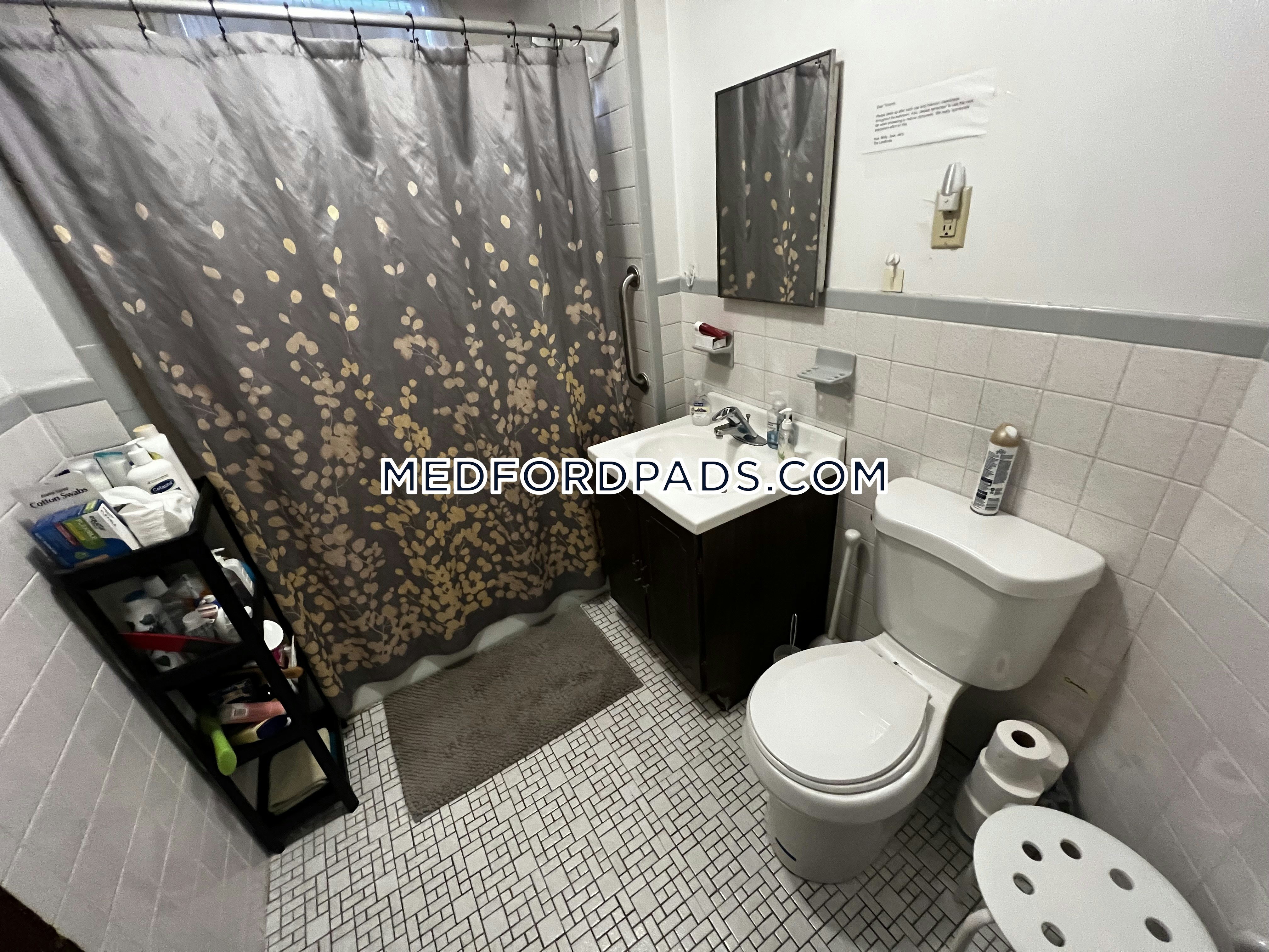 4 bed, 1 bath apartment for rent at 166 Main St Unit 2, Tufts University — photo 12 of 12