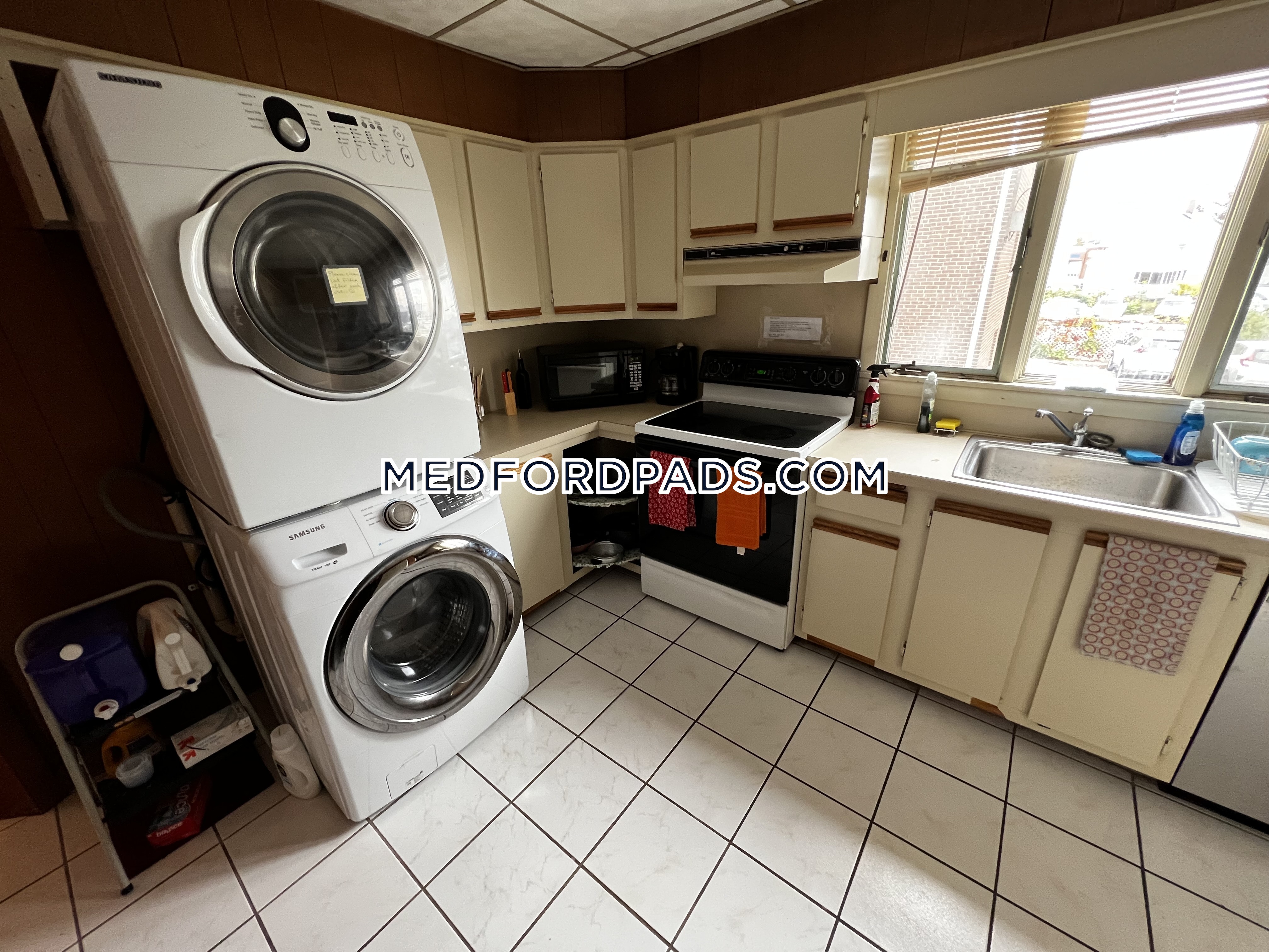 4 bed, 1 bath apartment for rent at 166 Main St Unit 2, Tufts University — photo 8 of 12