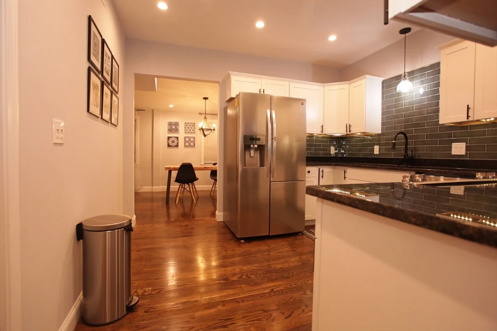 291 Main St, Everett