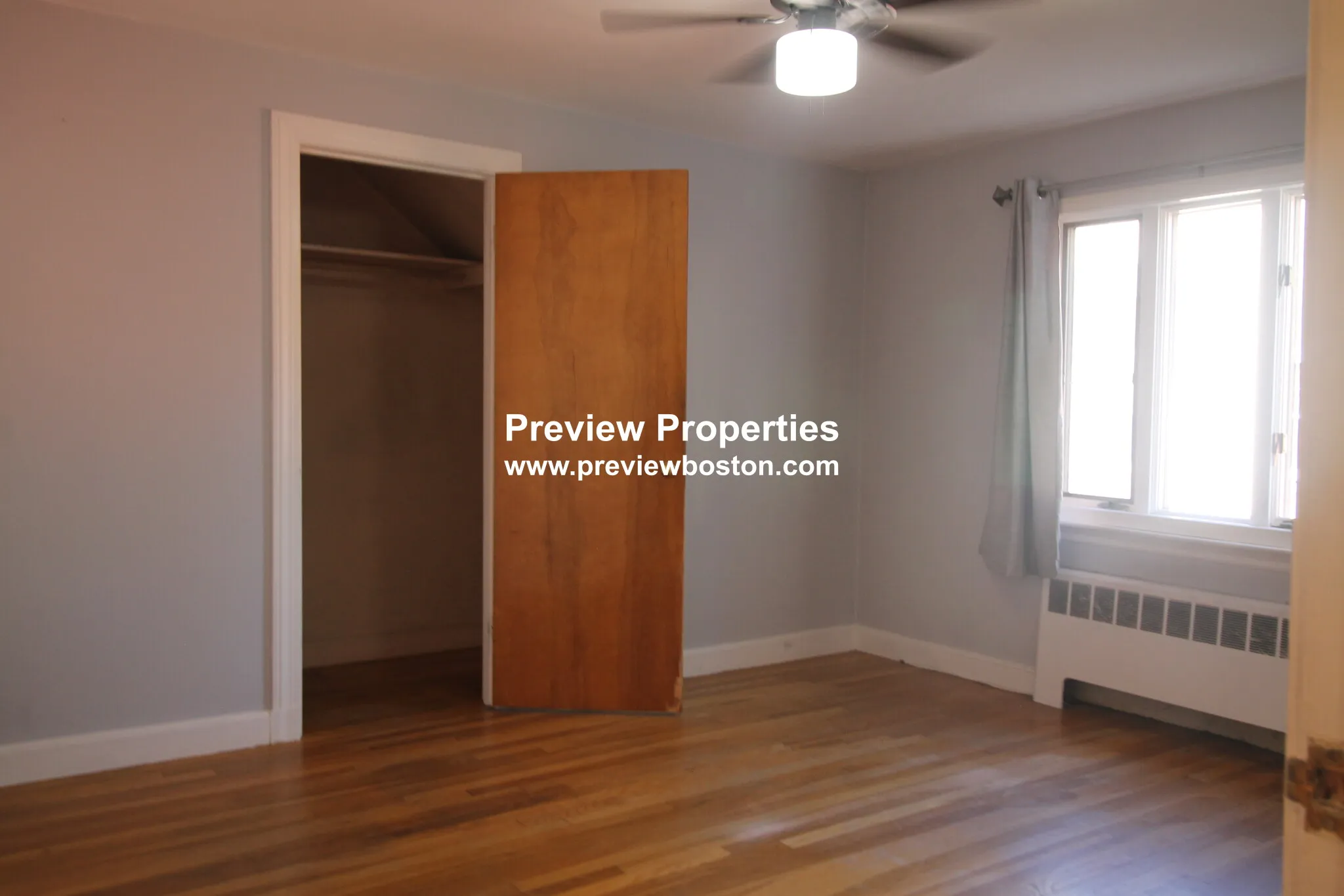 14 Caltha Rd, Oak Square