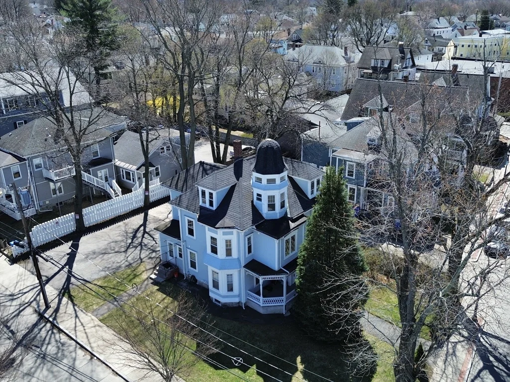 786 Moody St, Waltham