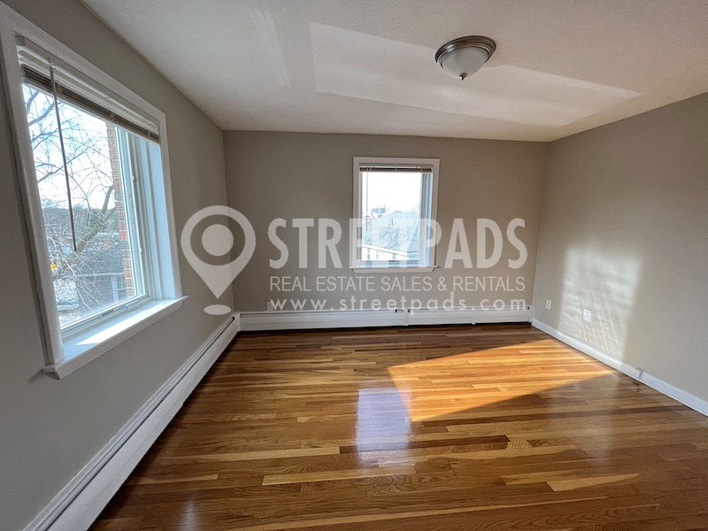 50 Evergreen St, Jamaica Plain