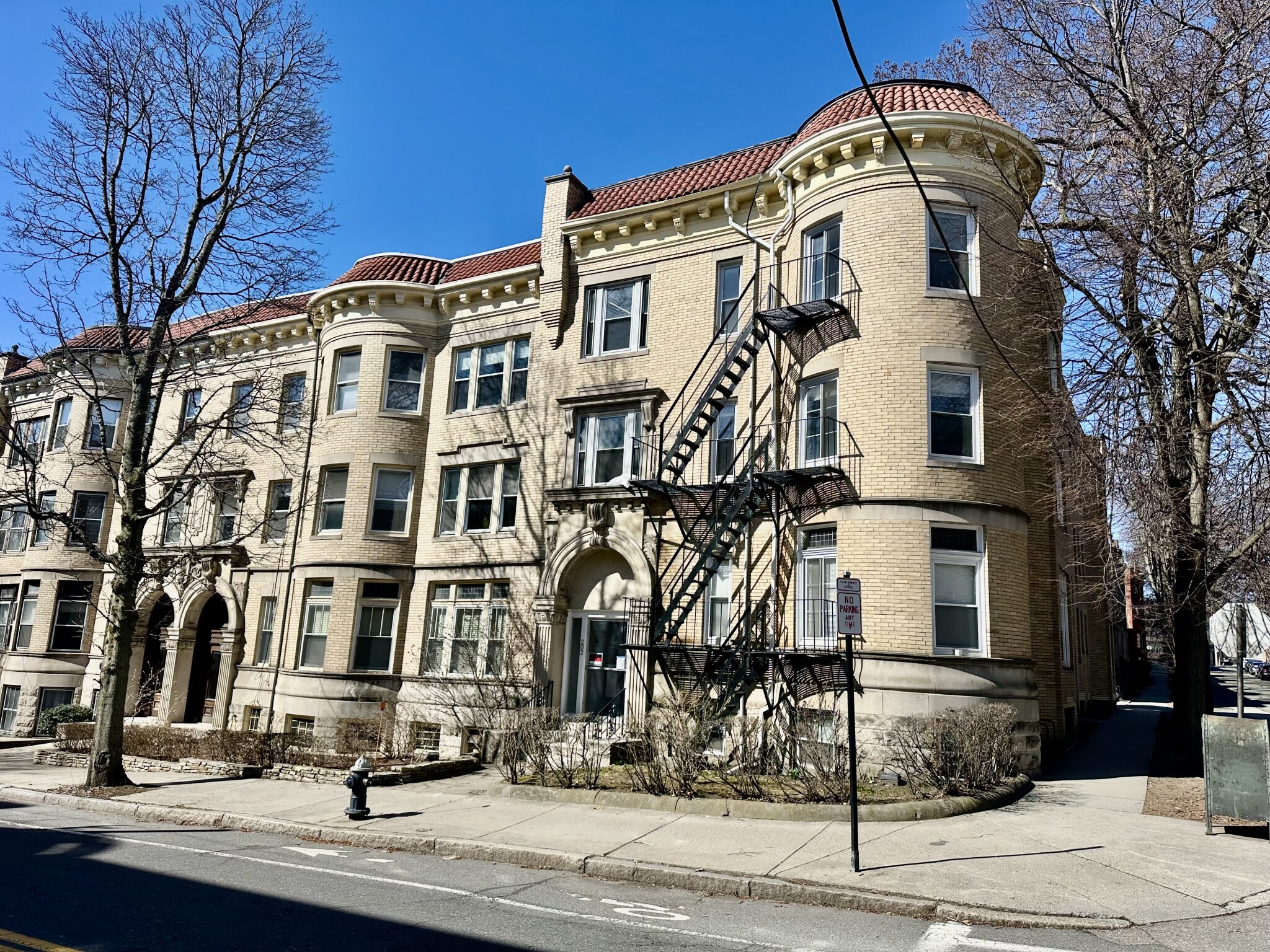 202 Saint Paul St, North Brookline