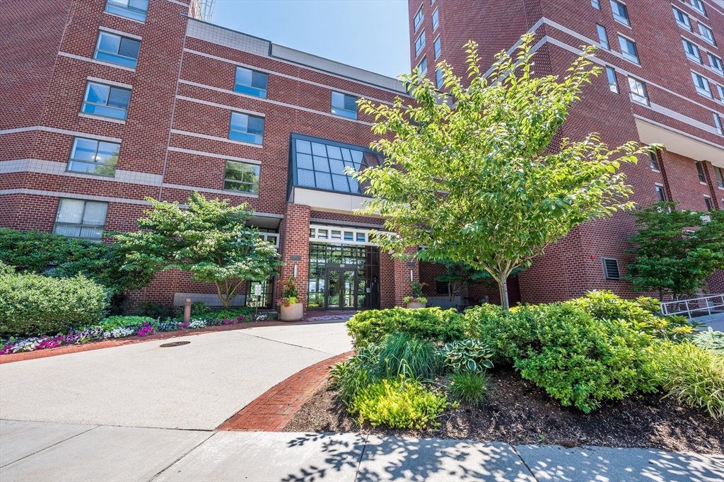 199 Coolidge Ave, Watertown