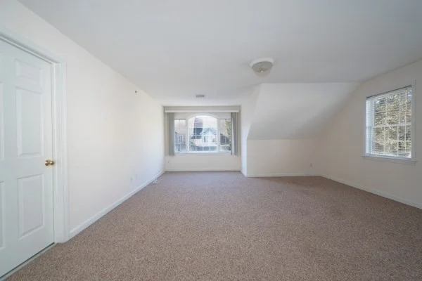 117 Tamarack Ln, Abington