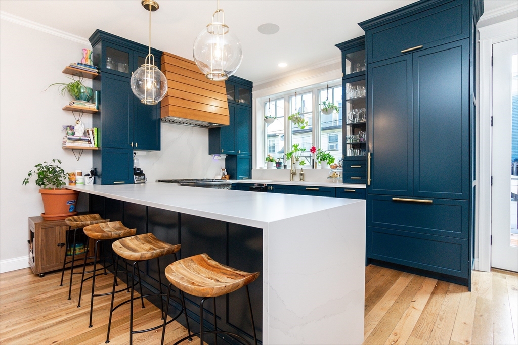 452 W 4th, South Boston