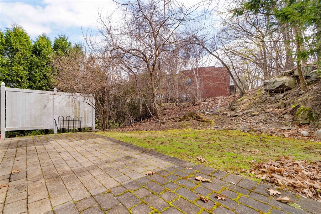 117-1 Florence St, Chestnut Hill