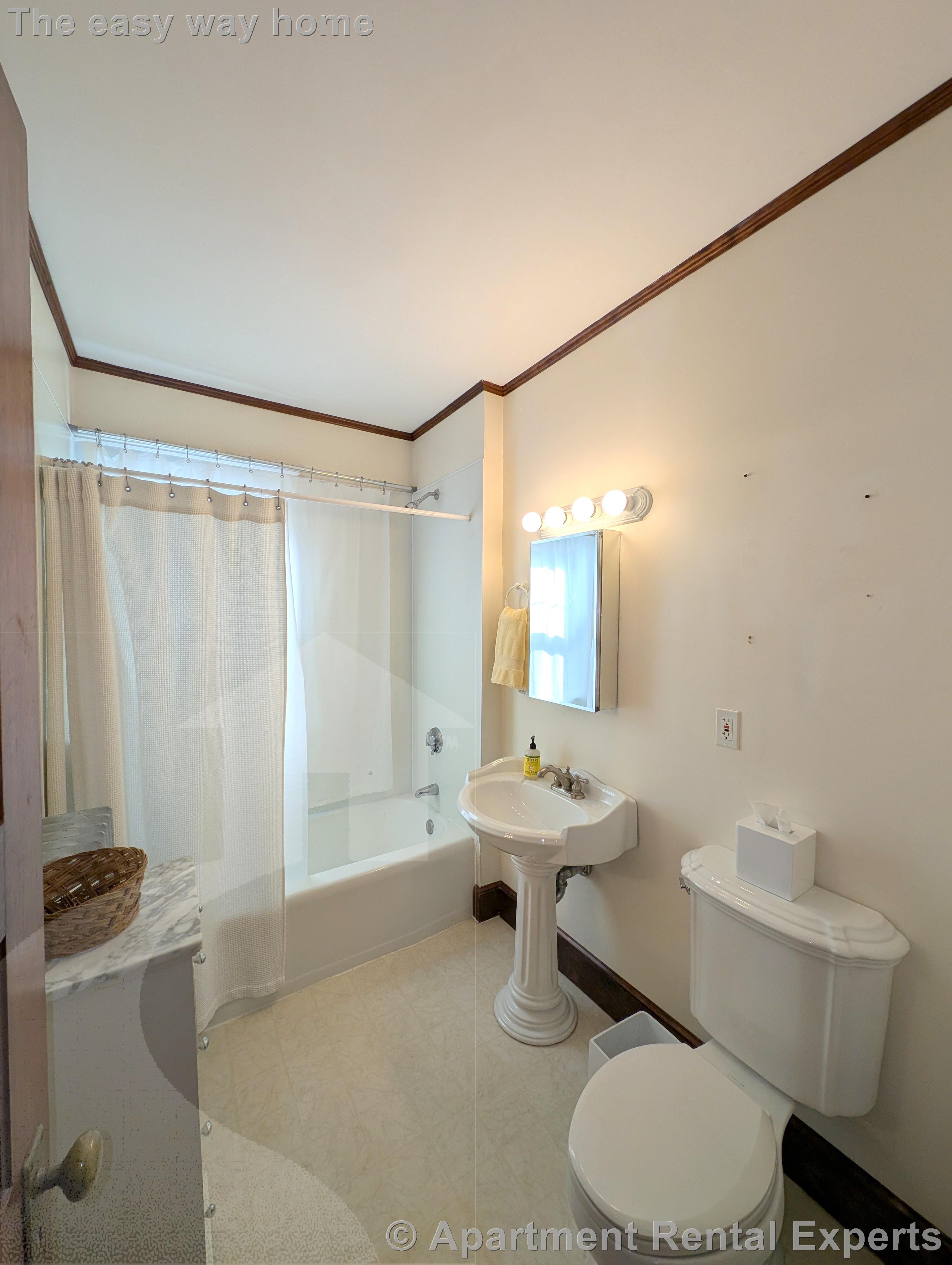 51 Reservoir St, Huron Village