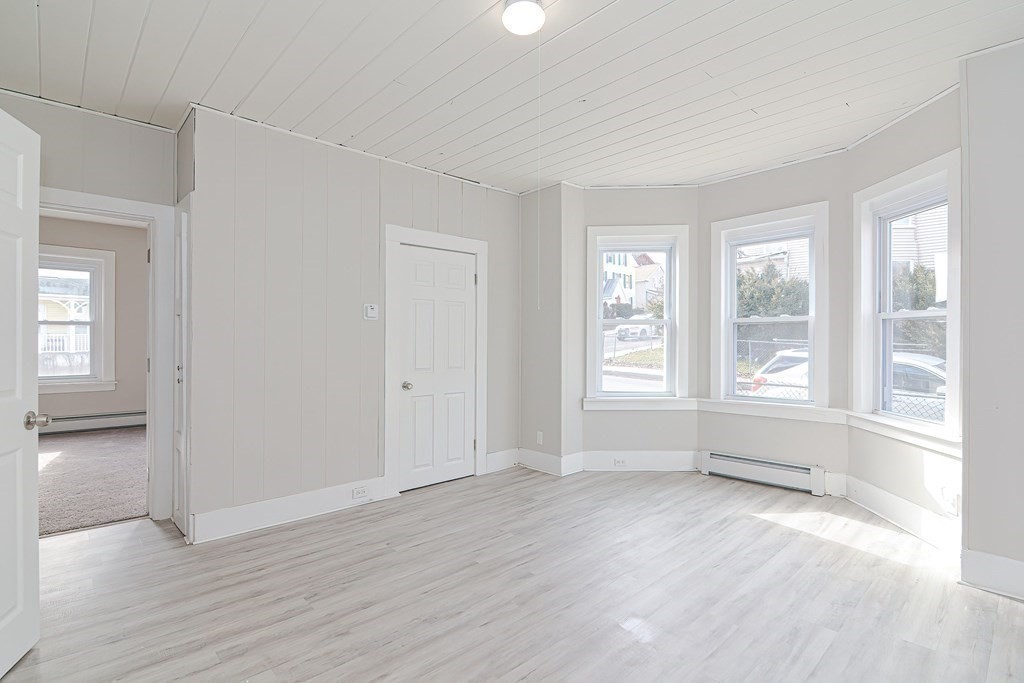 979 Dwight St, Holyoke