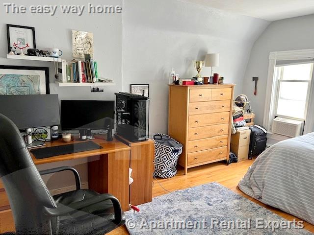 35 Rogers Ave, Davis Square