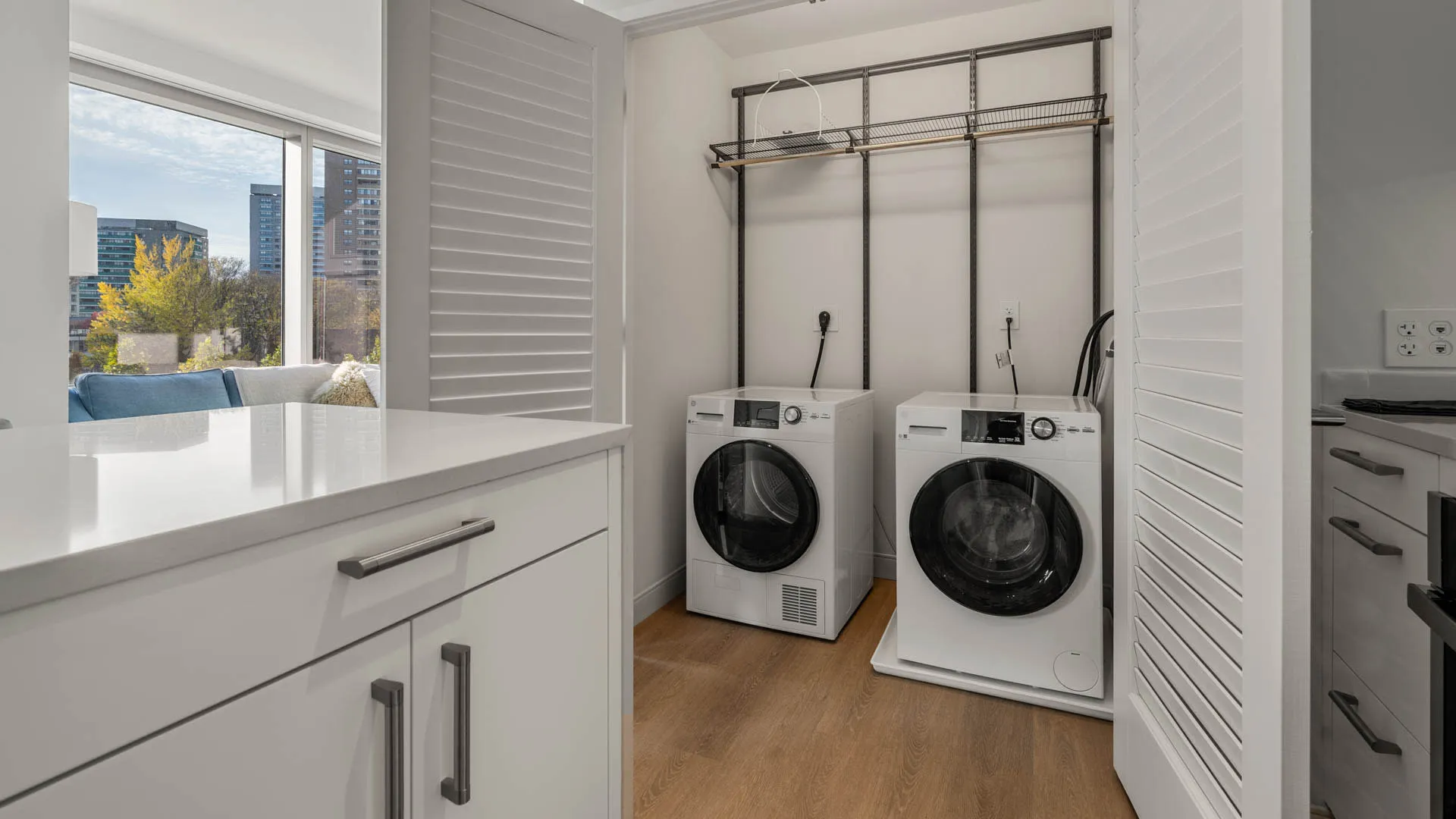 35 Lomasney Way, West End