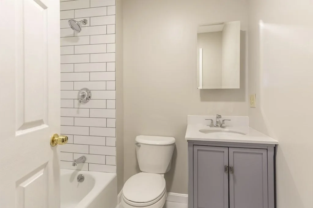 15 Aspinwall Ave, Coolidge Corner