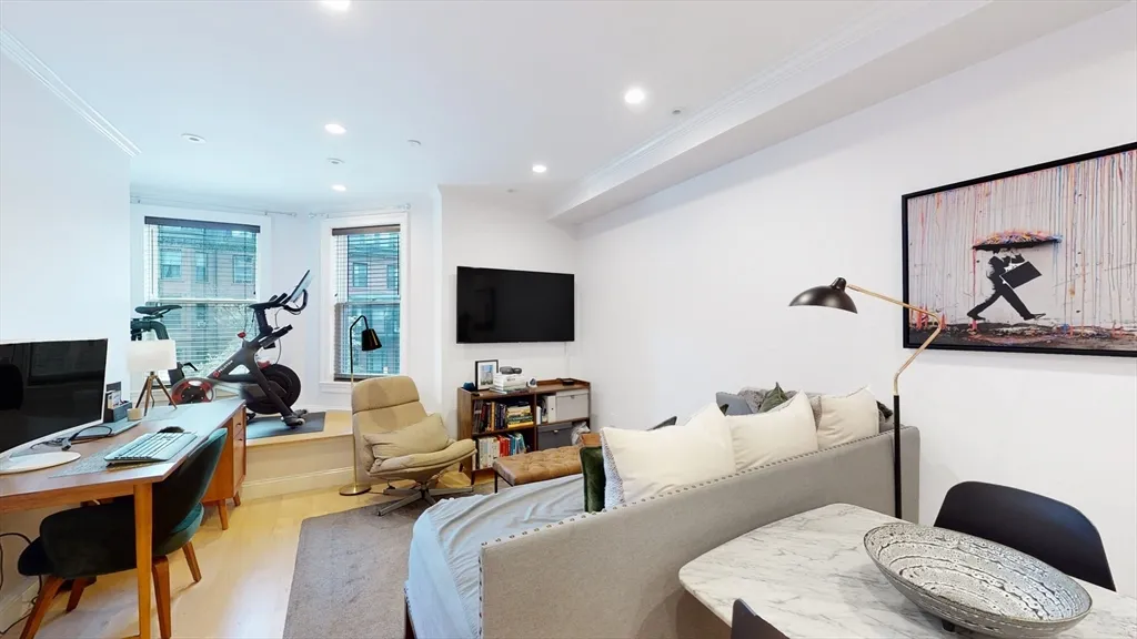 296 Beacon St, Back Bay