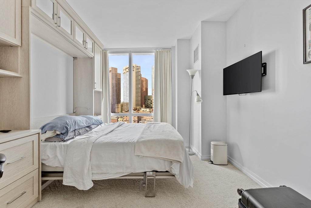 1 Franklin St, Midtown