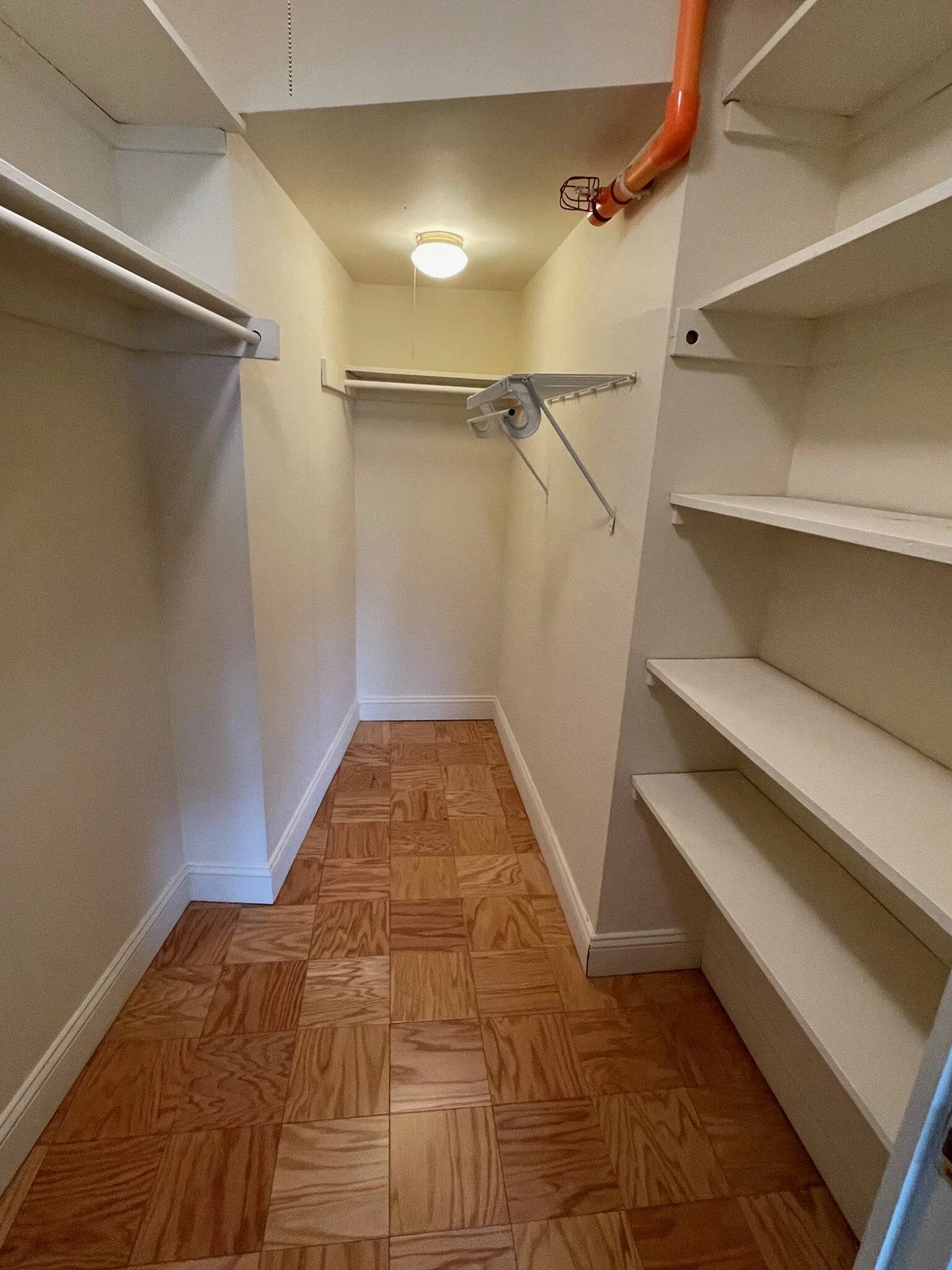 101 Monmouth St, Longwood