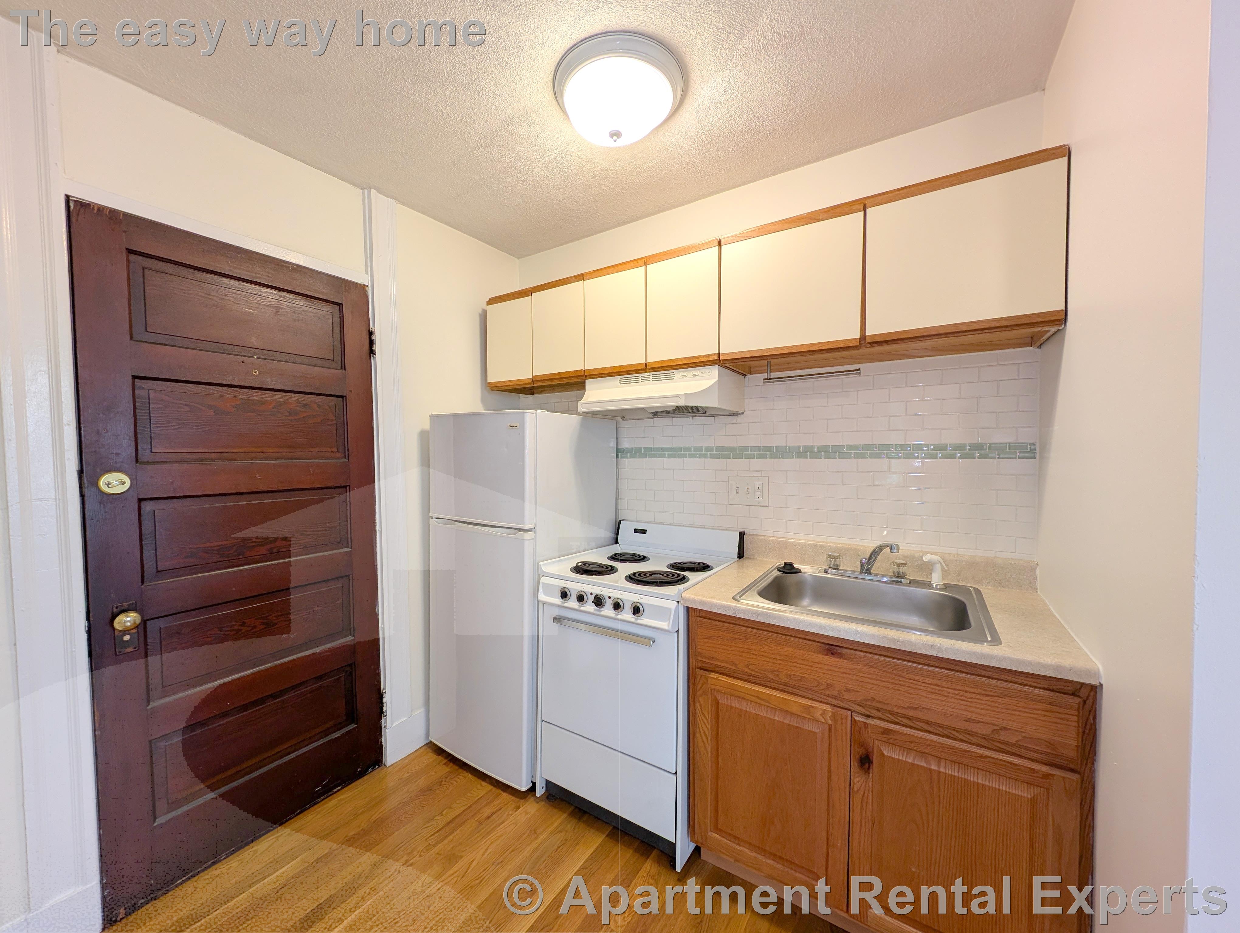 14 Garrison Ave, Teele Square