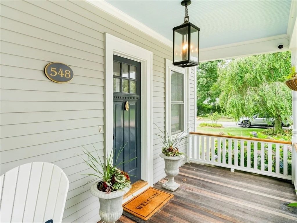 548 Elm St, Dartmouth