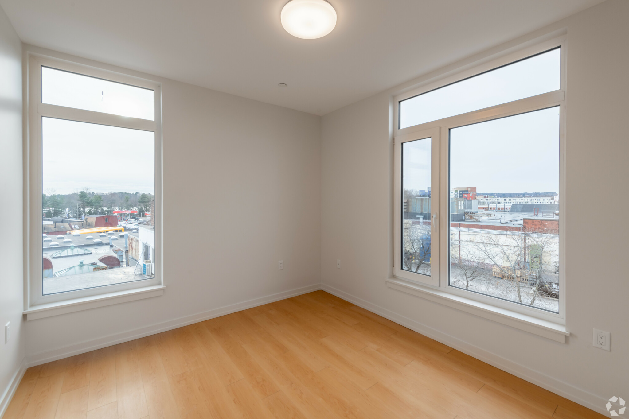 77 New St, Neighborhood Nine