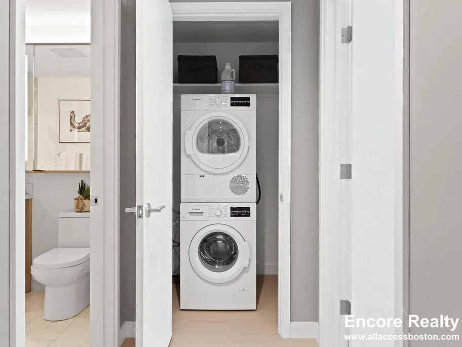 390 Harrison Ave, South End