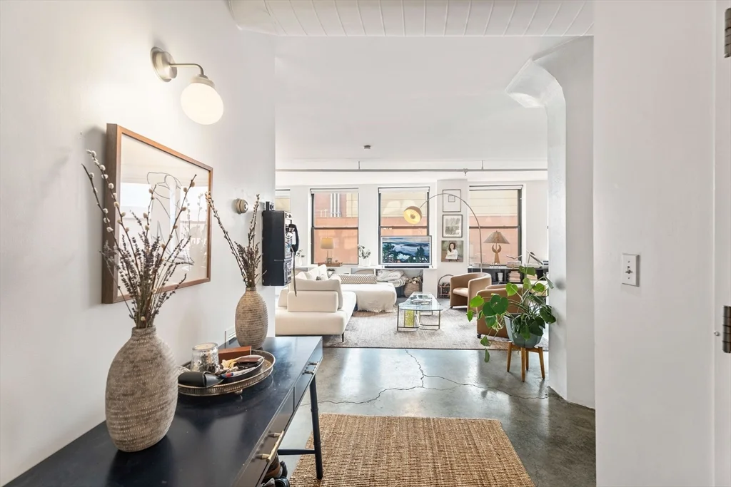 453 Washington St, Midtown