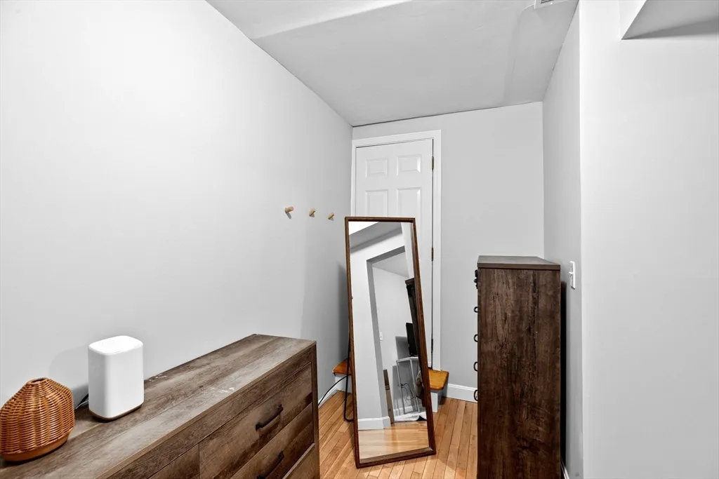 58 Gates St, South Boston