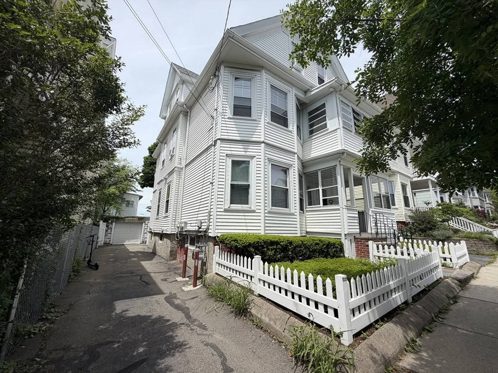 58 Willow Ave, Porter Square