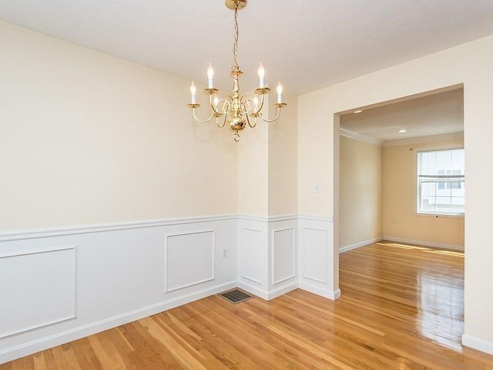 1005 Trapelo Rd, North Waltham