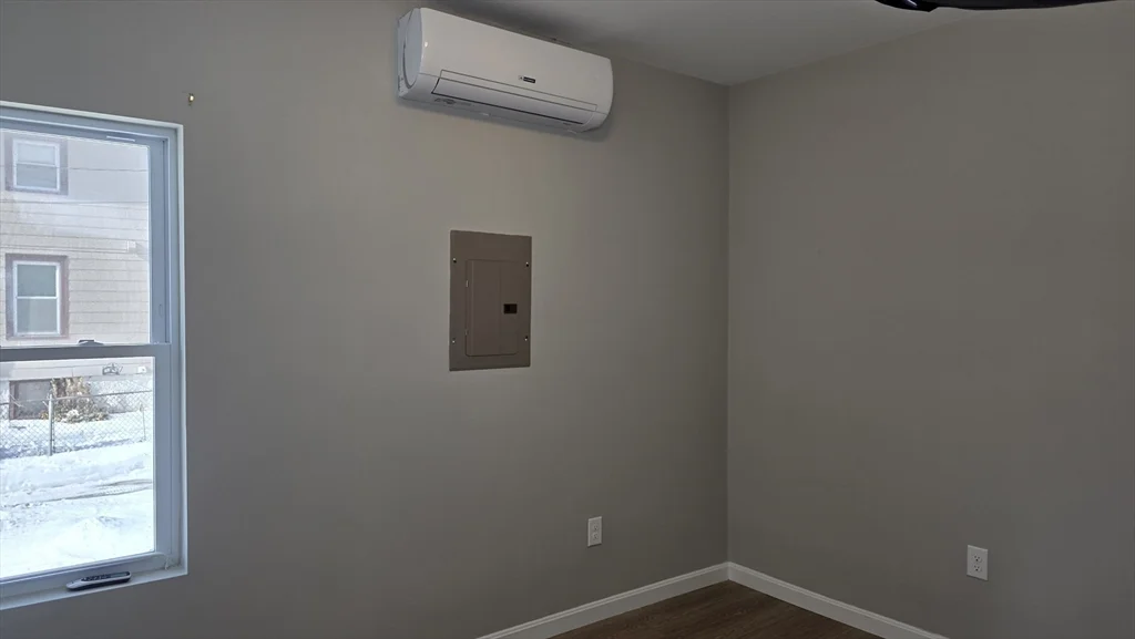 31 Hicks St, New Bedford