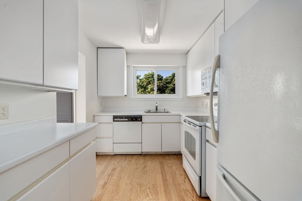 131 Sewall Ave, Coolidge Corner