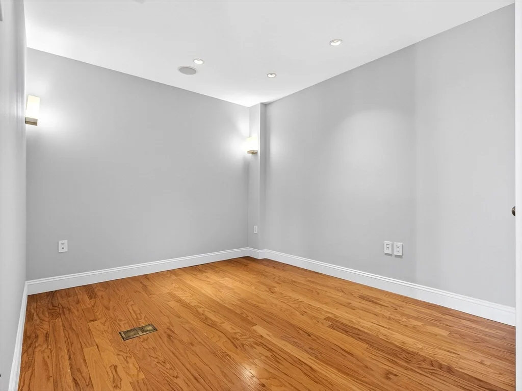 234 Causeway St, North End