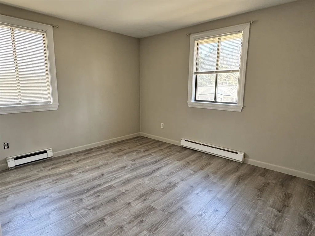 320 Elm St, Southbridge