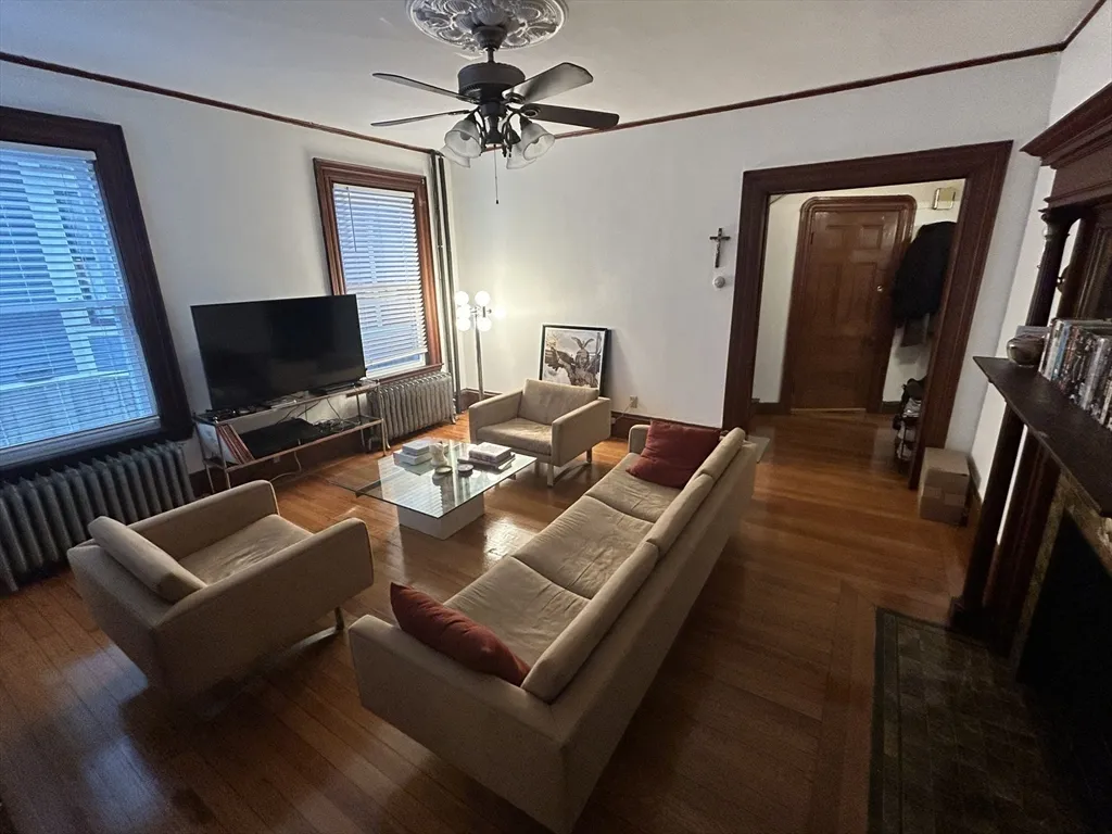 50 Dartmouth St, Winter Hill