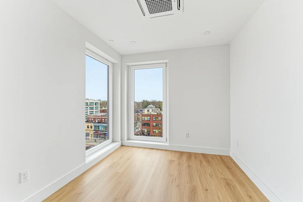 1035 Commonwealth Ave, Allston