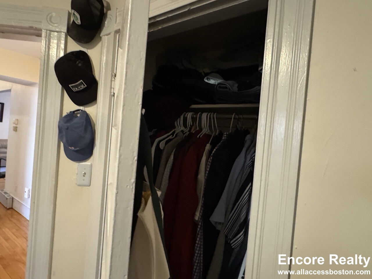 331 Faneuil St, Oak Square