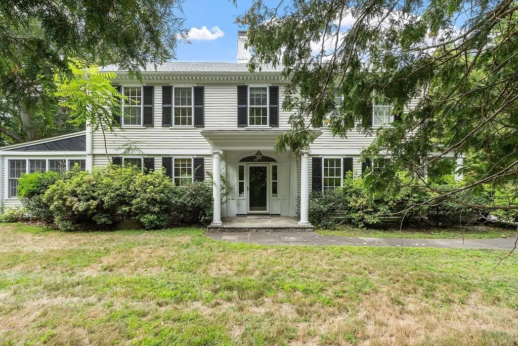 251A Old Billerica Rd, Bedford