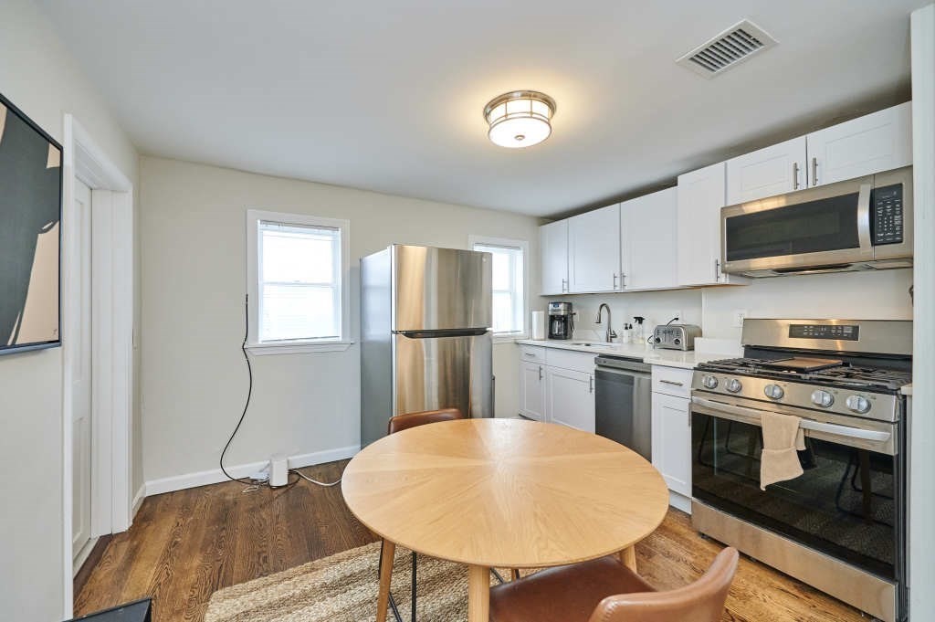 243 E St, South Boston