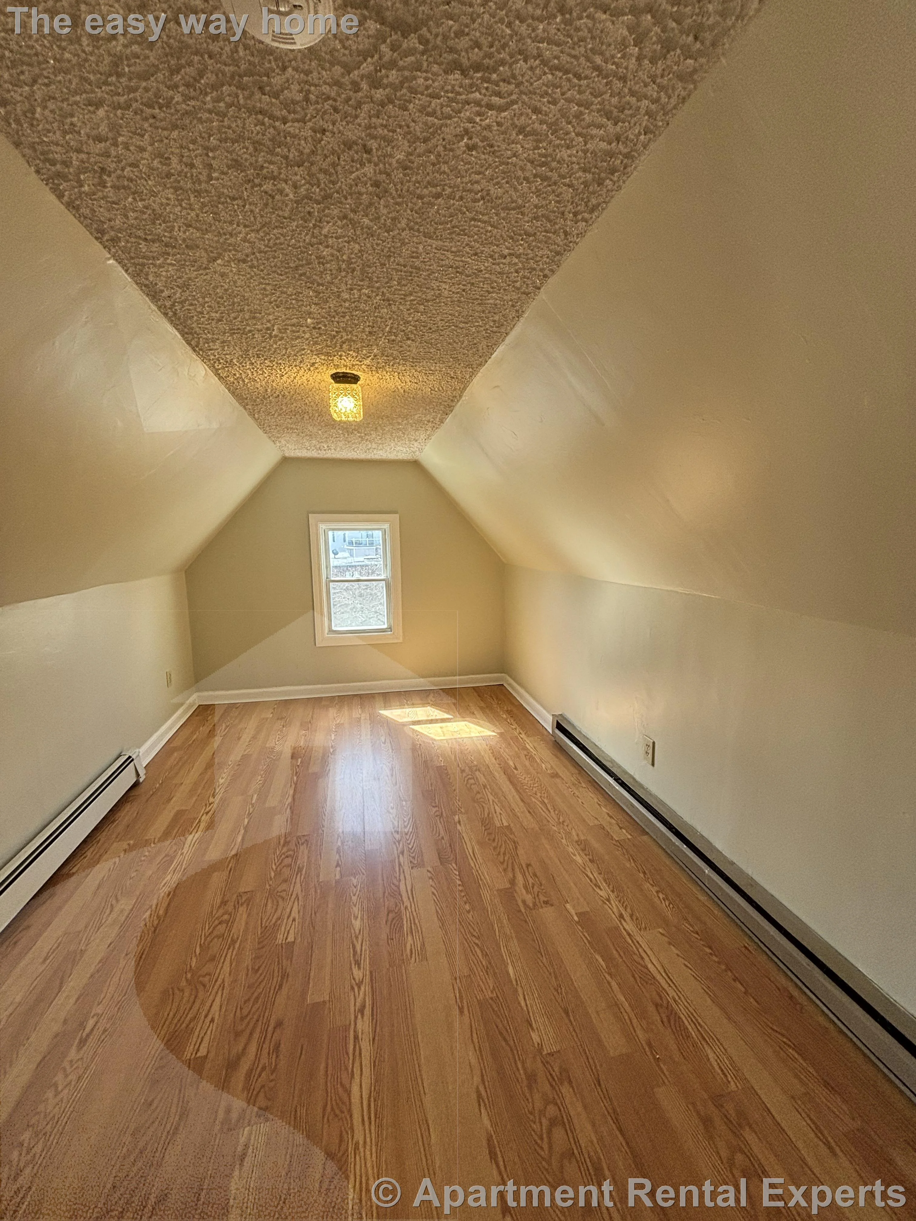 569 Main St, Magoun Square