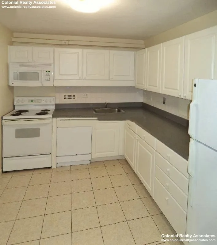 101 Monmouth St, Longwood