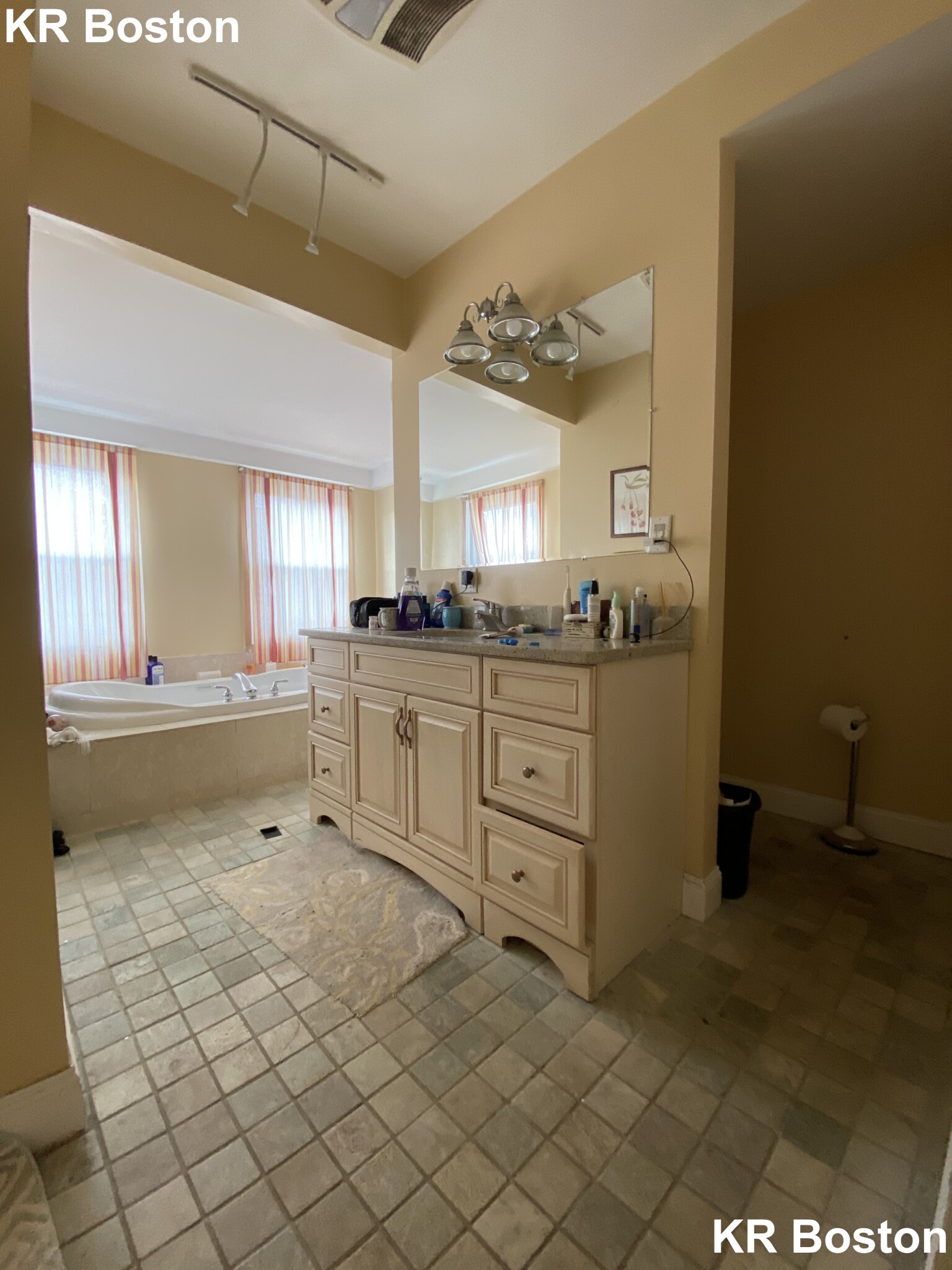 4 bed, 2.5 bath apartment for rent at 10 Holman St Unit 2, Allston