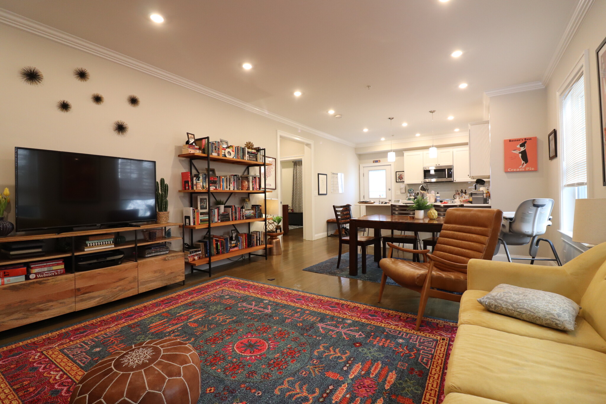 3 bed, 2 bath apartment for rent at 47 Walk Hill St Unit 1, Jamaica Plain — photo 2 of 16