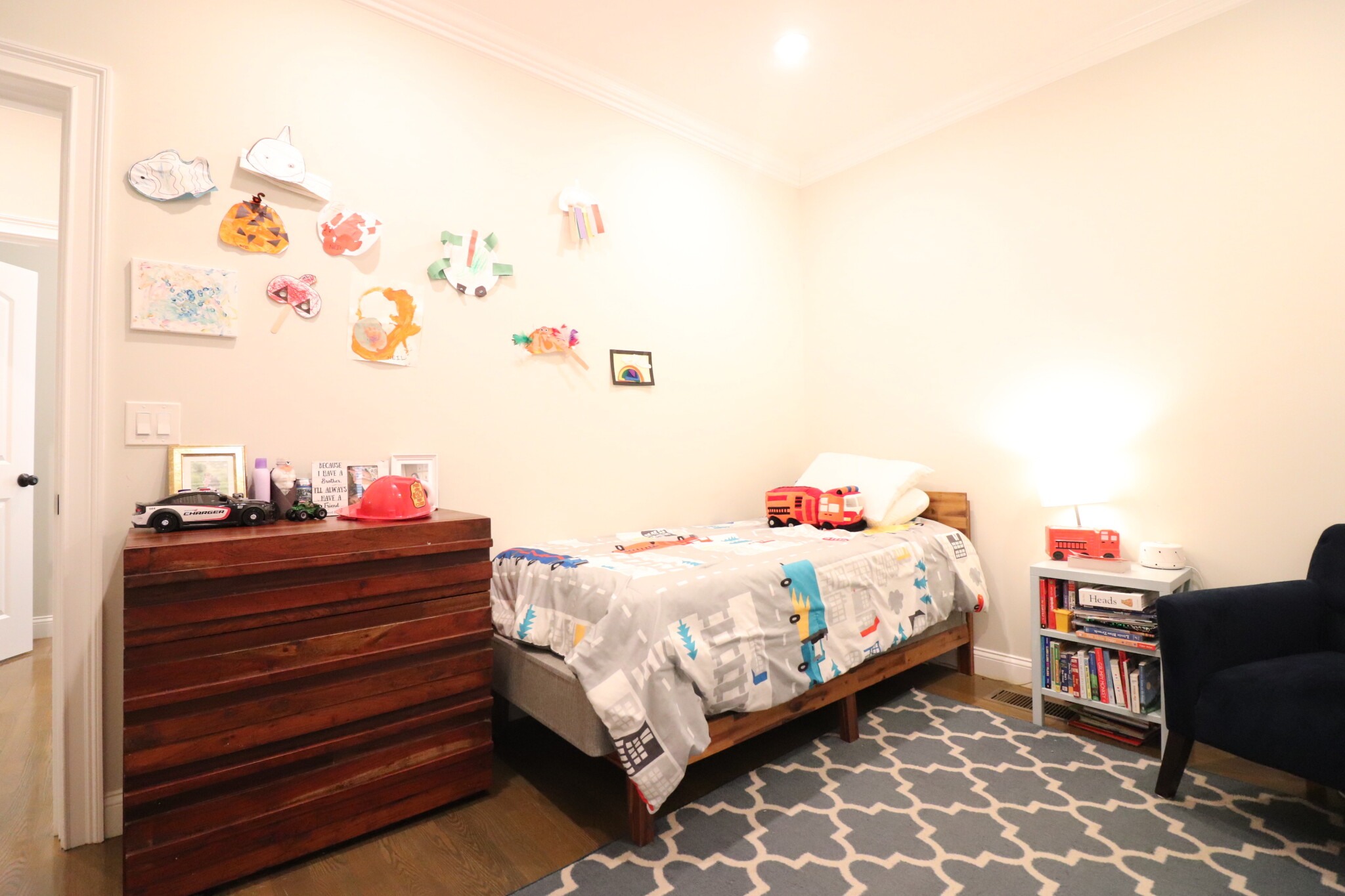 3 bed, 2 bath apartment for rent at 47 Walk Hill St Unit 1, Jamaica Plain — photo 8 of 16