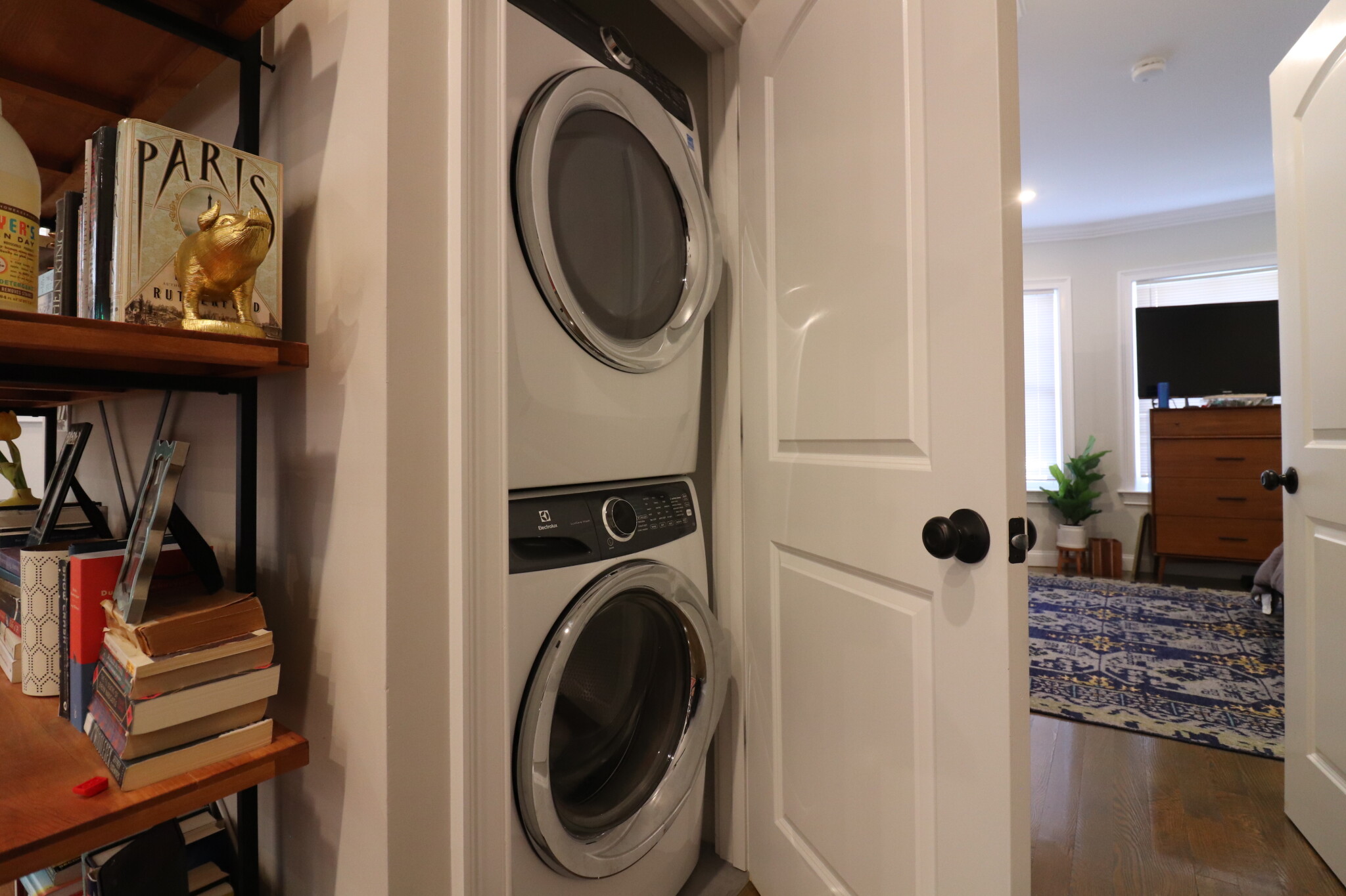 3 bed, 2 bath apartment for rent at 47 Walk Hill St Unit 1, Jamaica Plain — photo 11 of 16